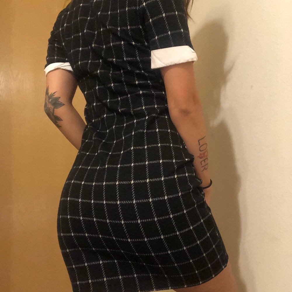 FashionNova black collared dress, size s.